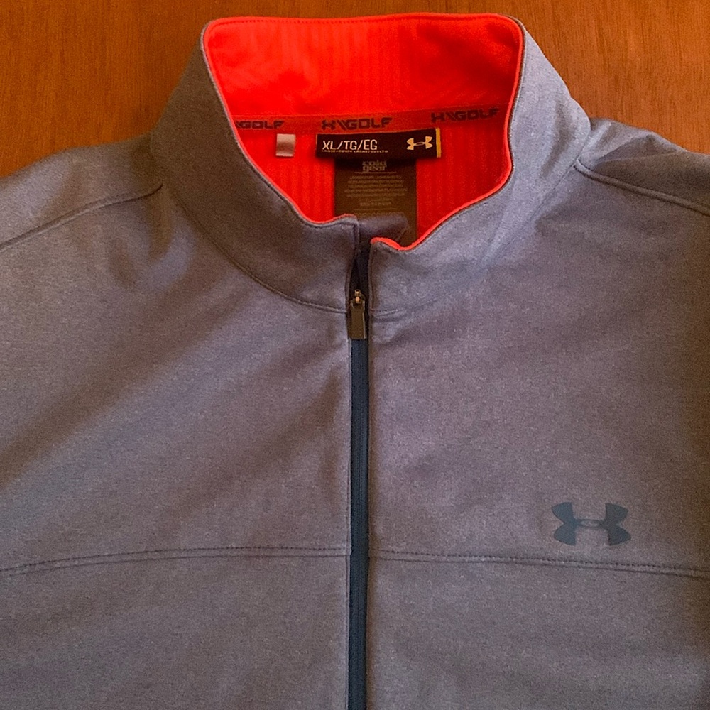Take a look at this top quality UA STORM2 men’s pullover by UNDER ARMOUR! XL